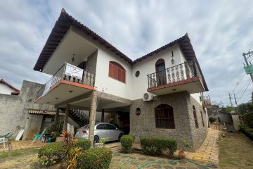 MANSÃO COM PISCINA 